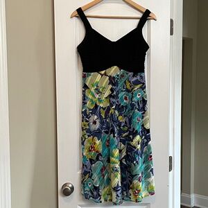 Signature by Robbie Bee Dress - Floral Print - Size 8 Petite